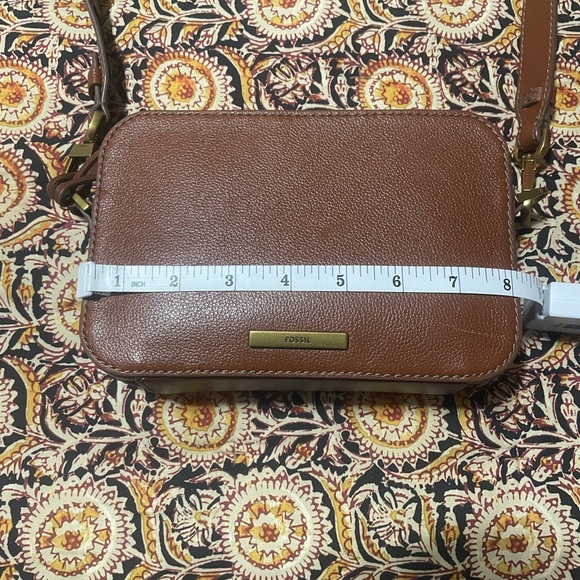 Fossil Tan Leather Crossbody Bag - Picture 6 of 8